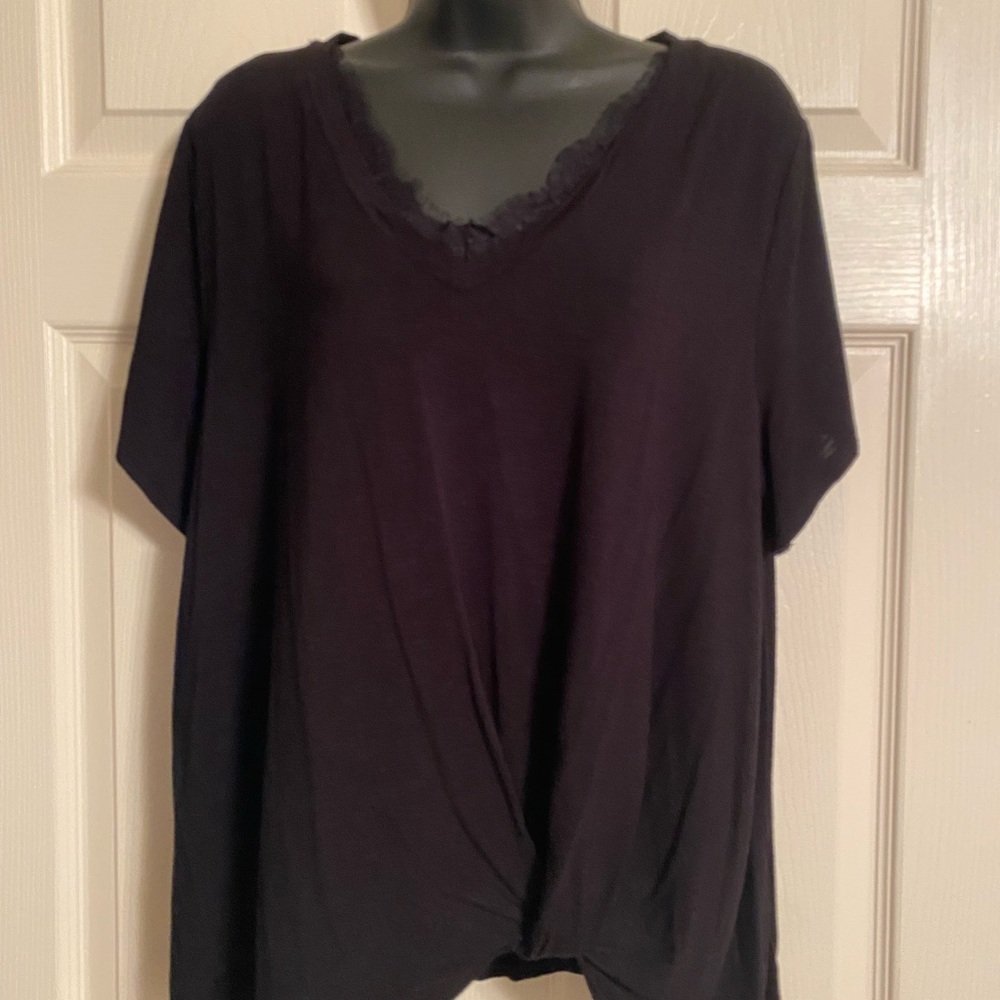 EVRI Black Asymmetrical Short Sleeve T-Shirt